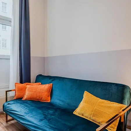 Apartment Spacious, 3 Flat With Gym & Play Area Berlin