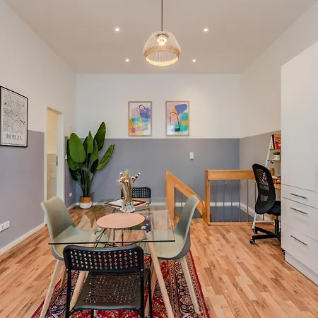 Apartment Spacious, 3 Flat With Gym & Play Area *
