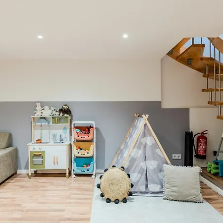 דירה Spacious, 3 Flat With Gym & Play Area