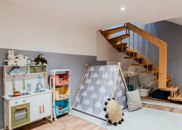 公寓 Spacious, 3 Flat With Gym & Play Area *