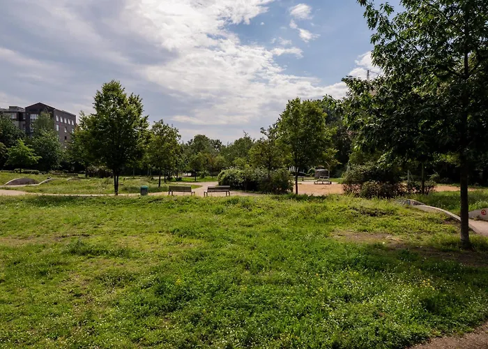 Apartment Spacious, 3 Flat With Gym & Play Area